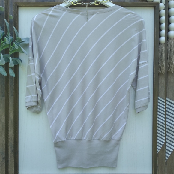 Banana Republic size xs super cute shirt - Picture 2 of 6